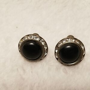 Vintage Black & Silver Screw On Earrings